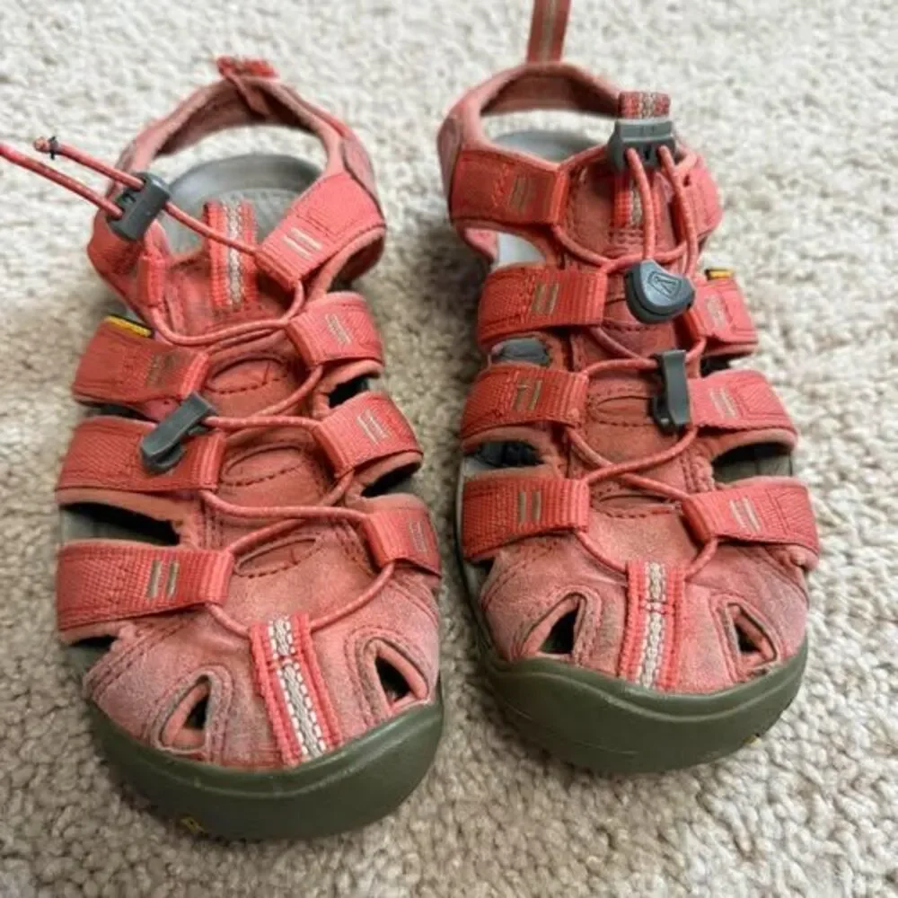 KEEN Clearwater CNX Sandals women size 6
